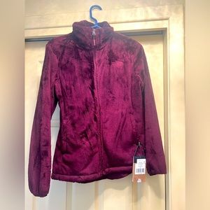 NWT women’s small fuzzy north face jacket